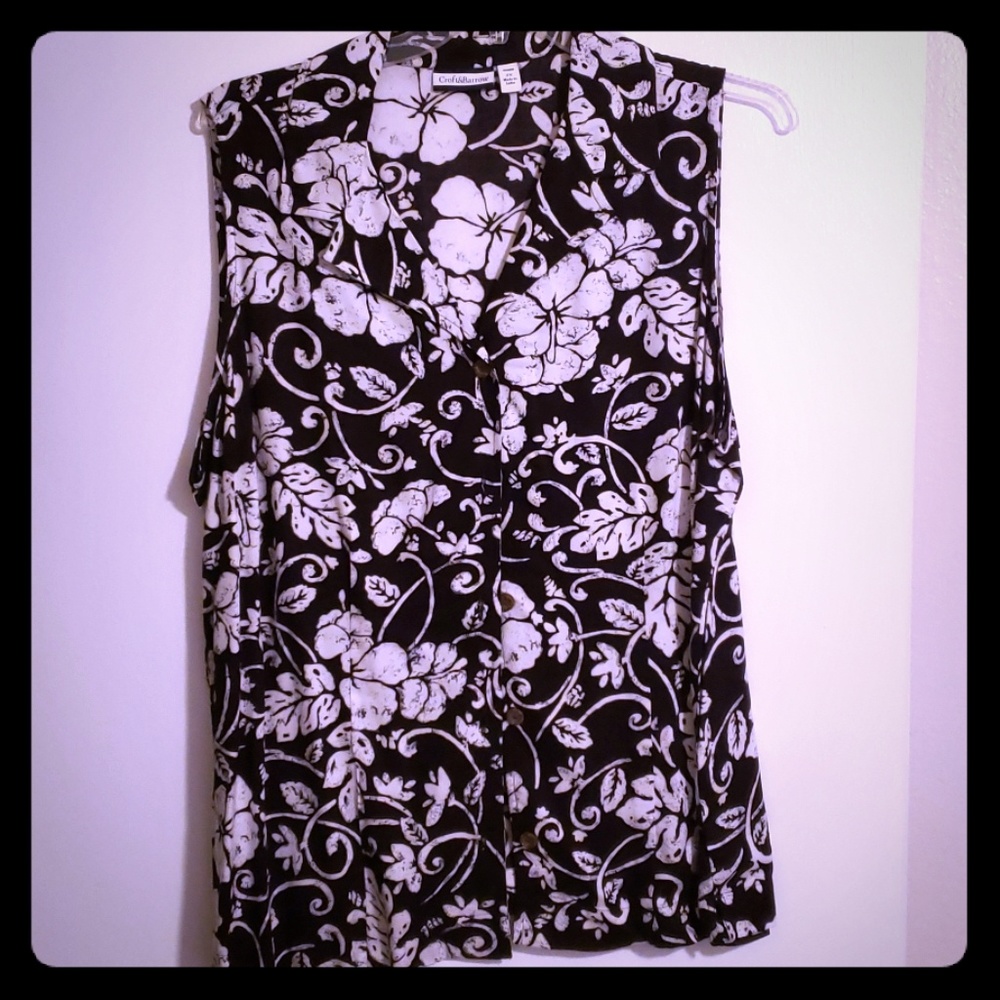 Black and cream sleeveless top